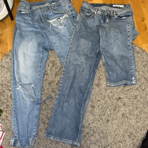 Superfina Jeans - Två par superfina Jeans i storlek 38. Väldigt fint skick och jättebra kvalitet. 80 kr st eller 150 kr för både. Kommer inte ihåg nyspriset för jeansen med hål men jeansen från Carin Wester köptes in för ca 600 kr och är fortfarande som nya