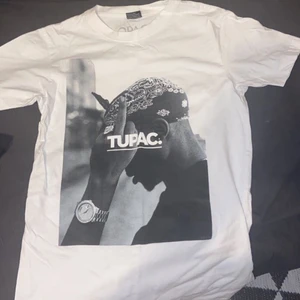 Tshirt - Säljer min Tupac tshirt