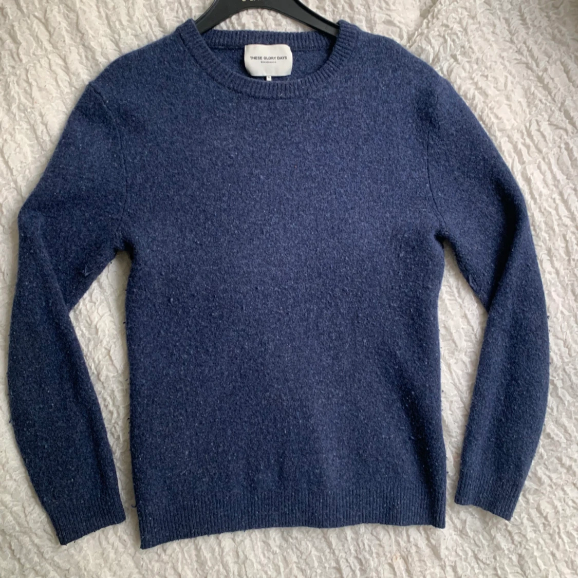 Blå stickad tröja från THESE GLORY DAYS  - 90