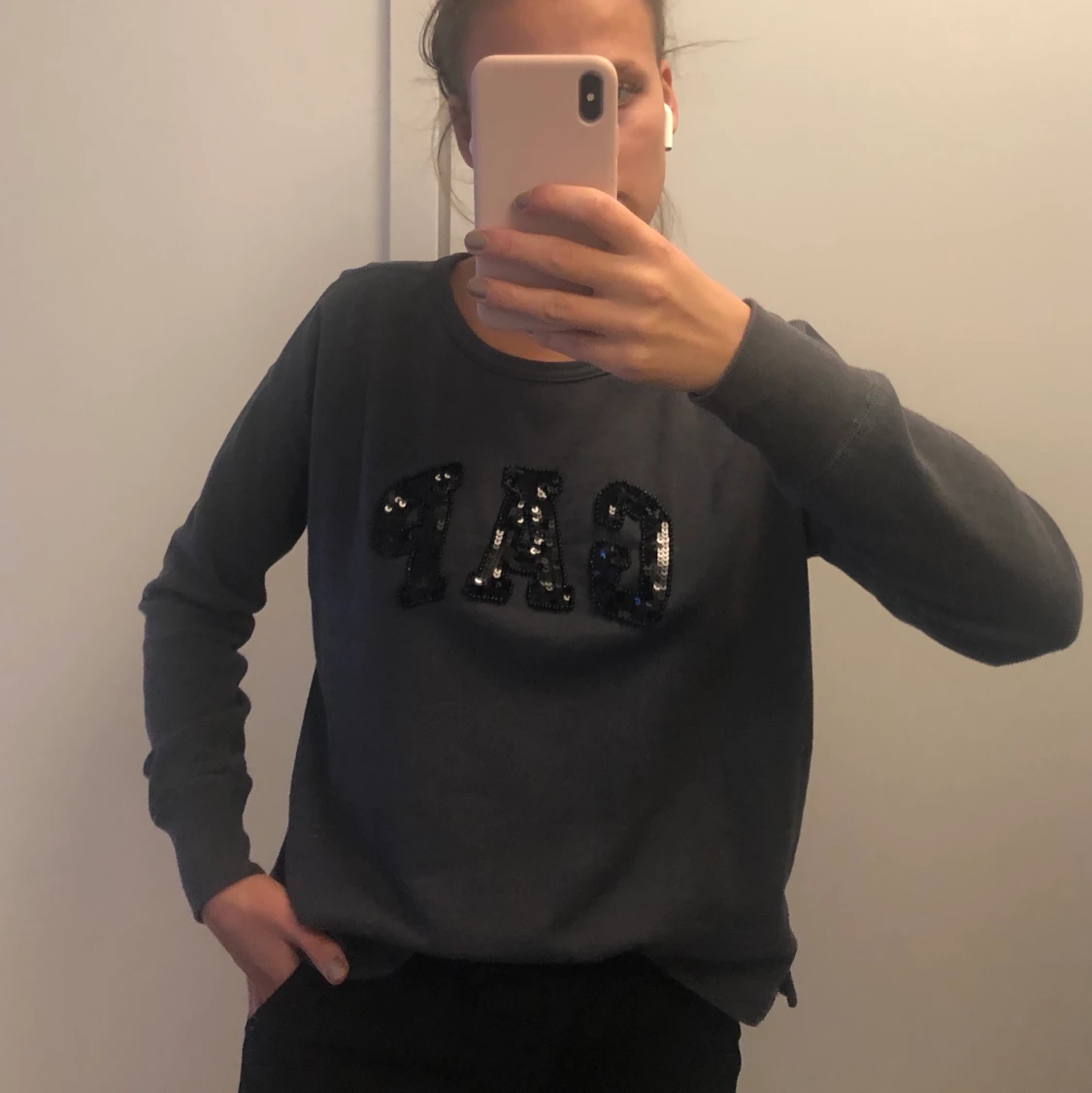 Collegetröja från GAP - 90