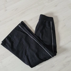 Byxor  - Vida byxor i strl xs💙 Köparen står för frakten🦋💙