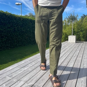 Vintage militärbyxa - Köpta nu i somras från Broadway and sons i Gbg, ingen storlek står i byxan men passar mig som brukar ha 31/32. Nypris 799kr, säljes för 499kr. 