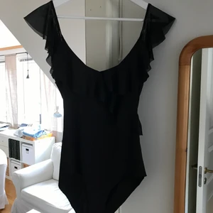 Body med volang  - Endast provad.