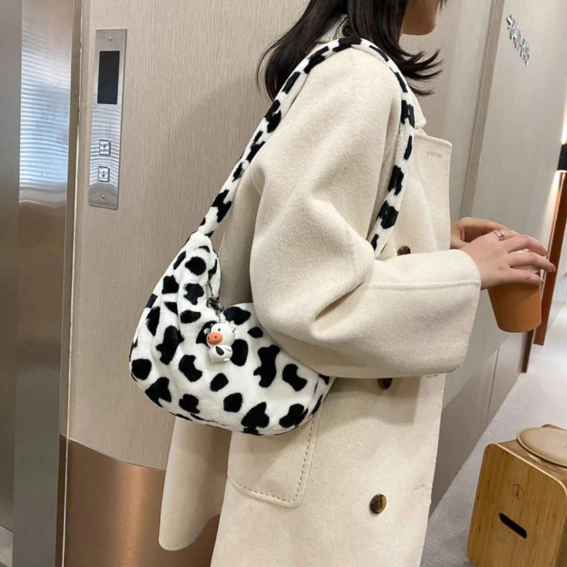 Cow print väska, ny - 90