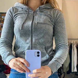 Kofta - Grå kofta från Cubus. Storlek XS. Säljer för 80 + frakt 