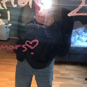 Marin blå hoodi från Champion - Gammal marin blå hoodie. Kom med förslag till pris 