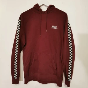 VANS hoodie M - VANS of the wall, Vinröd Hoodie i storlek M
