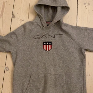 Gant grå hoddie pris kan diskuteras vid snabb affär - Nyskick väldigt skön