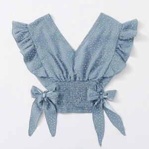 Söt blus - Säljer denna söta blus ifrån shein. Helt oanvänd, säljer pga inte min stil. Andra bilden är lånad. Storlek S. Nypris 110kr + frakt säljer för 90 + frakt 💞