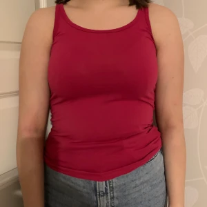 Mörkrostat linne - Ett snyggt linne från Cubus, knappt använt:) 20kr+frakt