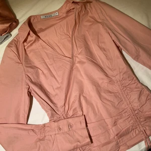 Tröja  - Superfint tröja - aldrig använd. I fin rosa färg! Köparen står för frakt 💕☺️❤️