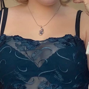 Topp  - Jätte söt topp,köpt från Plick kunde tyvärr inte ha den,så säljer vidare 