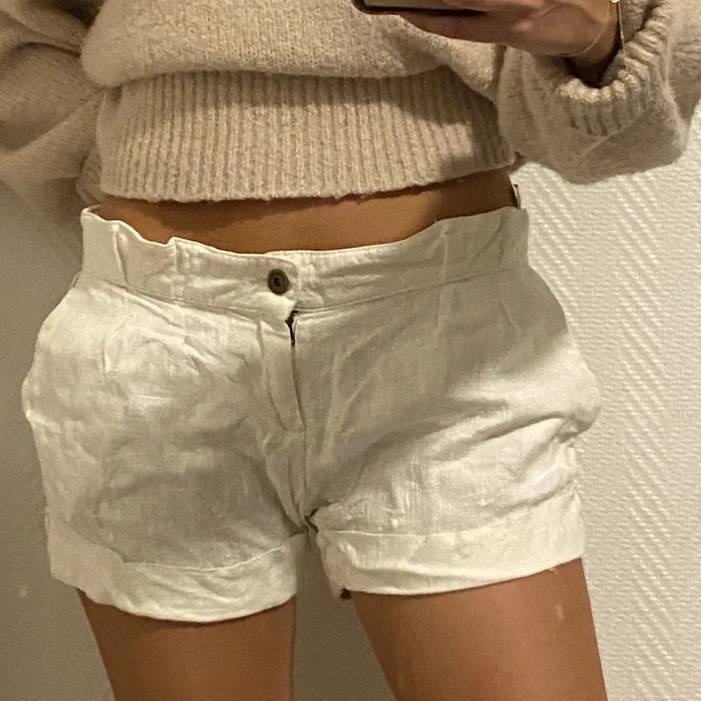 Linne shorts! Ganska stora (storlek S). Shorts.
