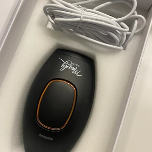 Mandy skin - Nästintill helt ny hårborttagnings IPL laser endast använda några gånger, för att lasta bort hår hemmifrån, säljer då den inte kommer till användninn (du kan läsa på deras hemsida om hur den fungerar osv)
