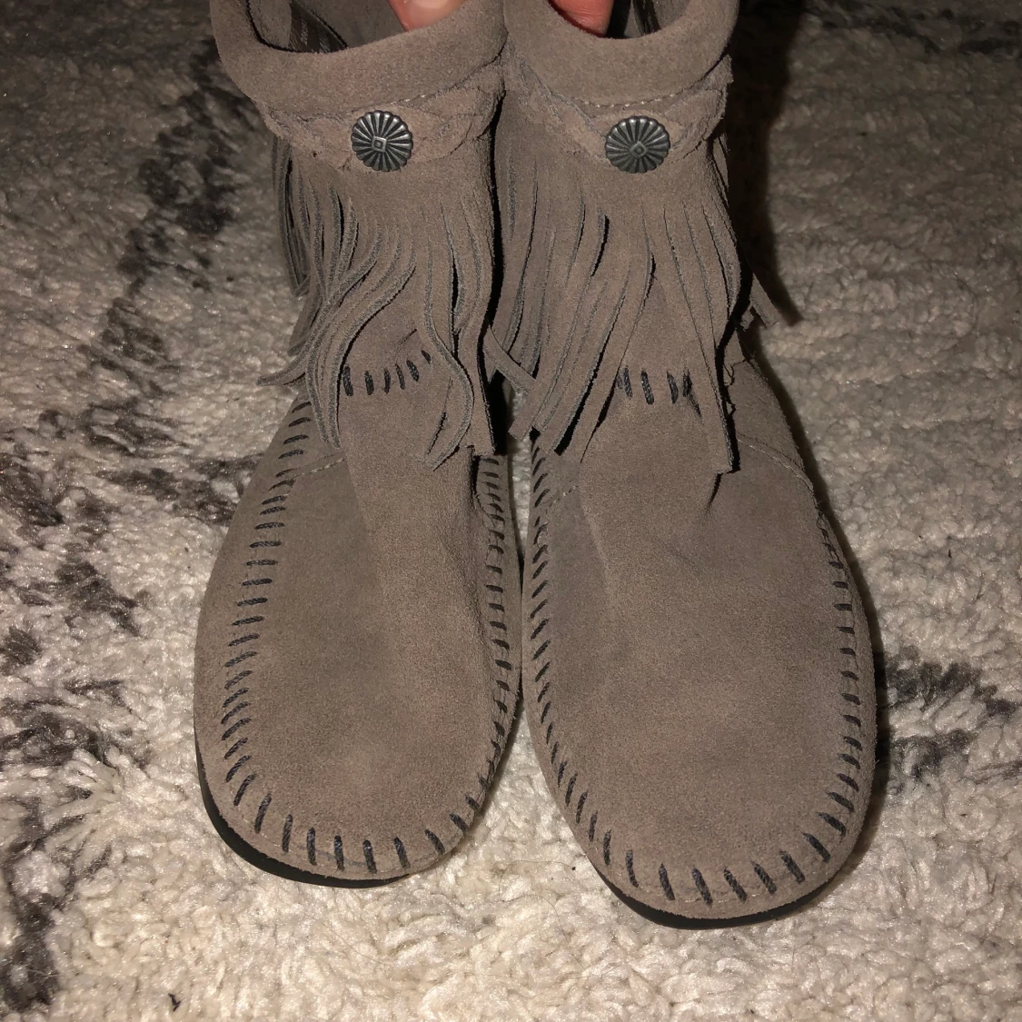 Minnetonka grå strl:36 