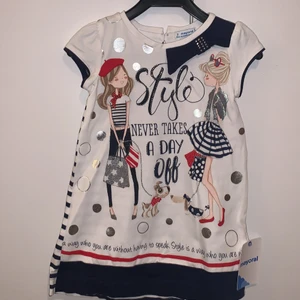 Klänning - Mjuk bomullsklänning från spanska Mayoral. Helt nytt kollektionsprov 