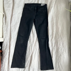 jeans bootcut - vill bli av med en hel del, se profilen, pris kan absolut diskuteras! 