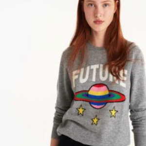 From future Kashmir tröja  - Säljer denna supersköna och trendiga Kashmir tröjan ifrån from future 💓 kostar runt 1500 ny 