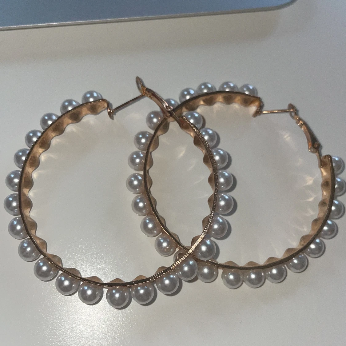 Örhängen med pärlor 