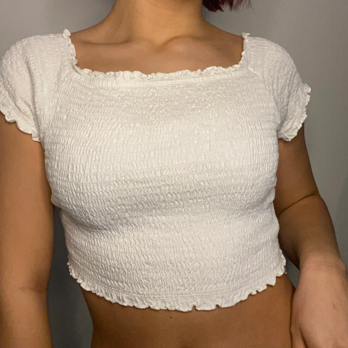 Gullig vit topp 50kr - 90