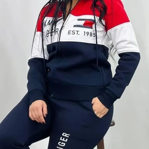 Est  - Helt ny , varm aldrig använt priset kan diskutera,  mer information kontakta mig 