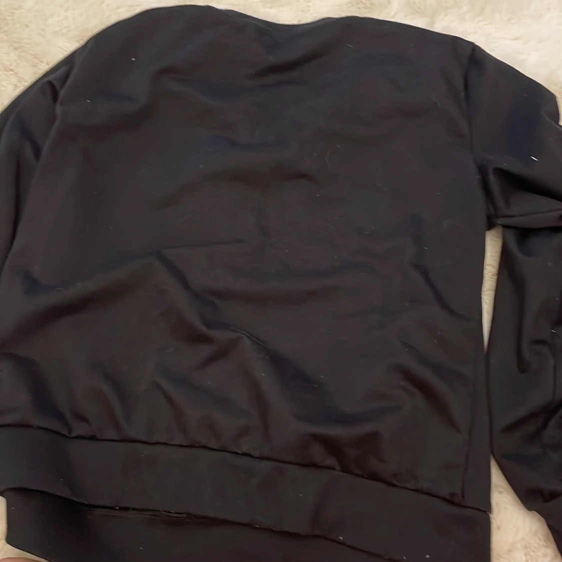 Svart tröja - 90