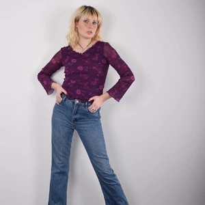 Lila topp  - Denna tröja kan du köpa på @3anseconhand på instagram🌸😇 