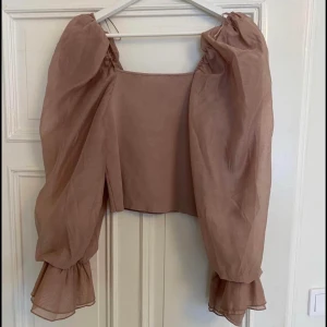 Topp - Topp i stl M från Zara