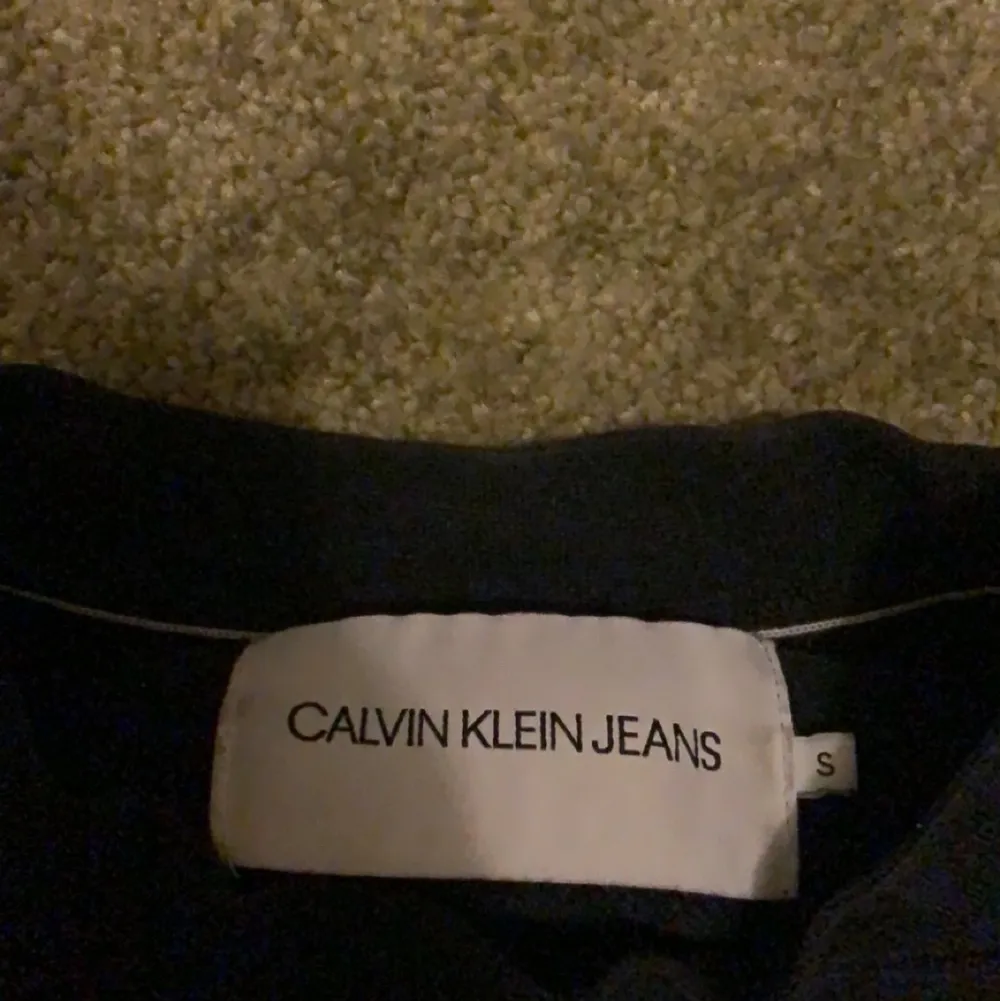 Svart Calvin Klein oversized sweatshirt i storlek S i bra skick.. Tröjor & Koftor.