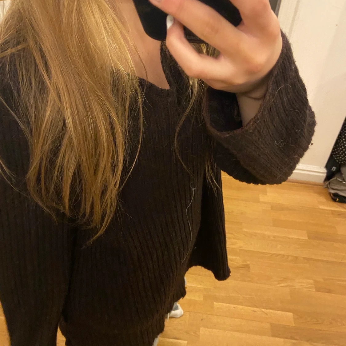 Brun stickad tröja  - 90