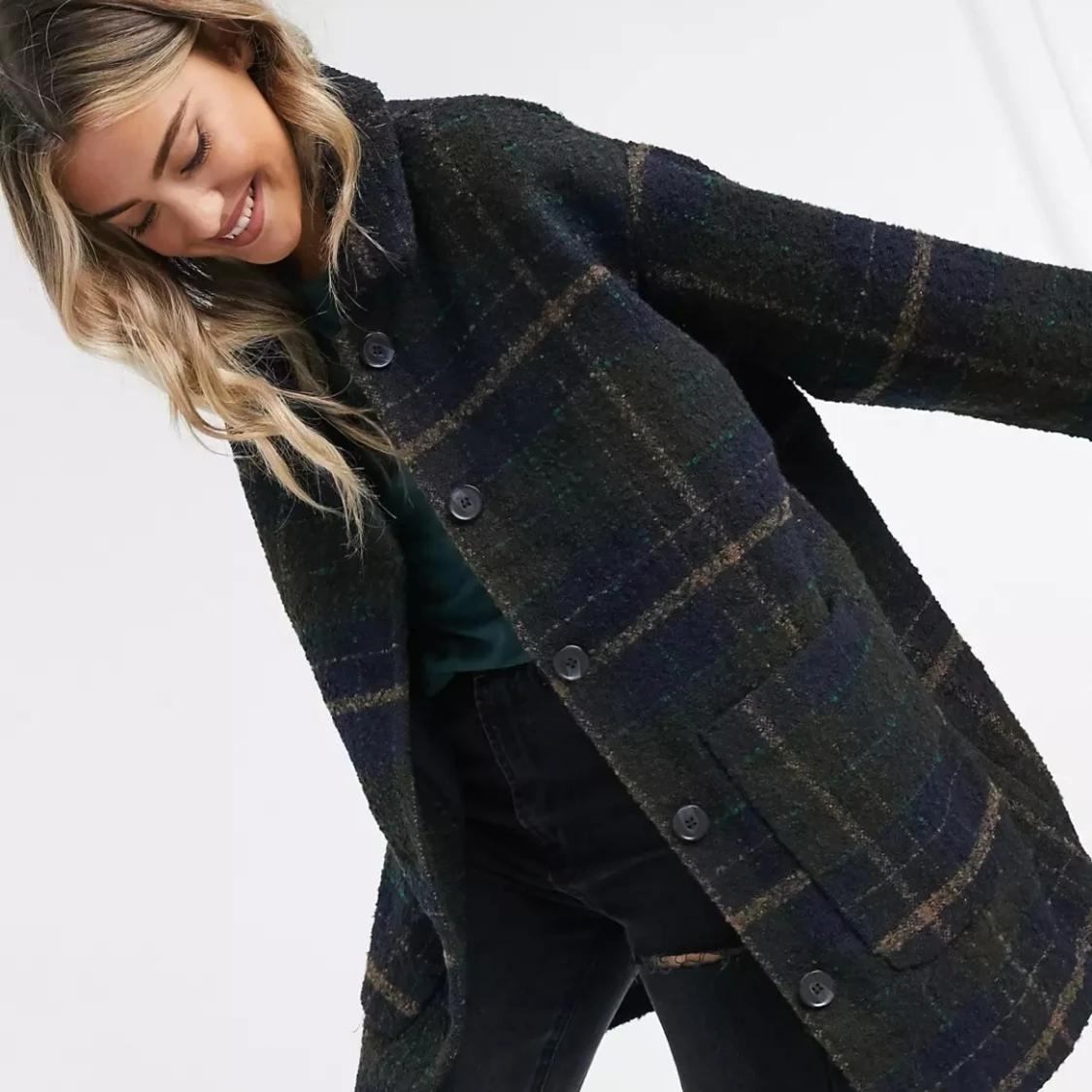 Oversized wool coat short från Monki