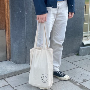 Tygpåse  - Kontakta gärna oss via instagram om du har några funderingar kring påsen eller vill beställa🤍 Instagram: Bagnbag.uf