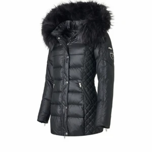 Rock and blue vinterjacka - Denna Rock and blue jackan storlek 34 ,köptes för ca 1 år sedan då jag använt den i en vinter. Jackan är i bra skick och har inga skador. Säljer denna för 1800 , köptes för 3999. Pris kan också diskuteras . Skriv privat för fler bilder.