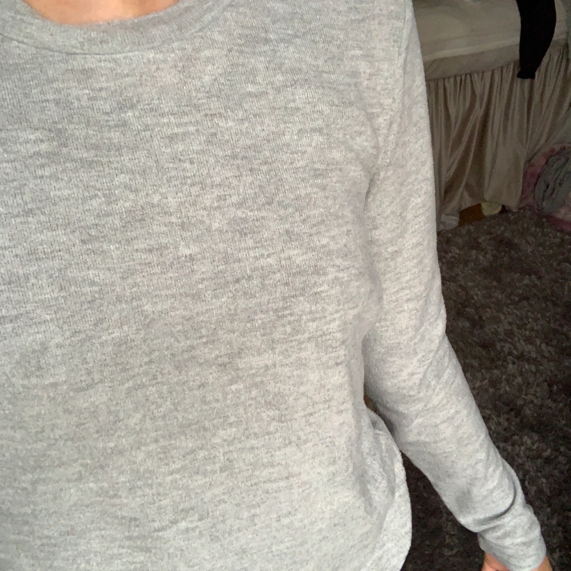 Grå tröja  - 91