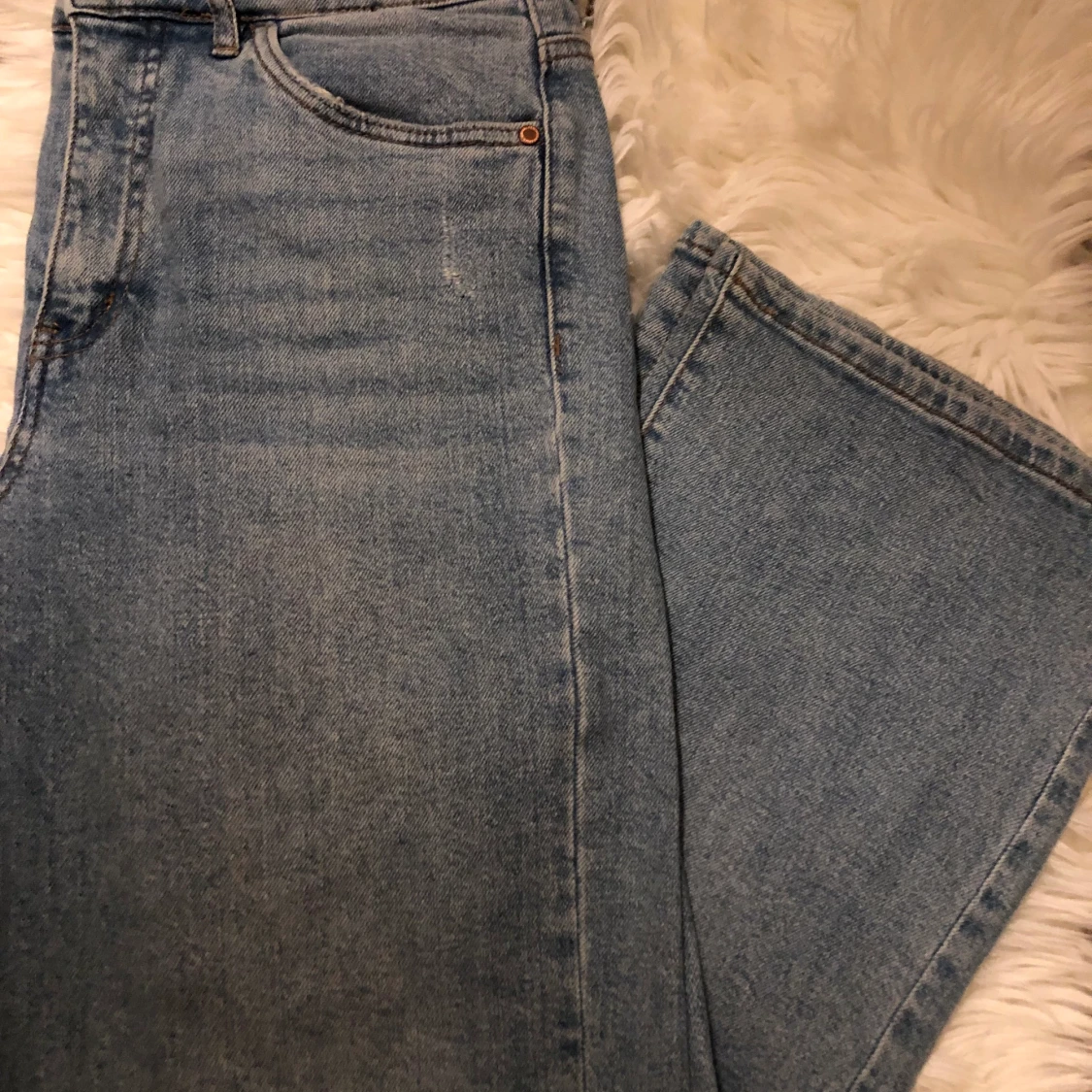 Utsvängda jeans
