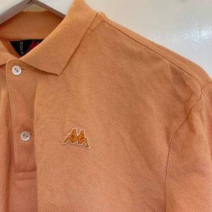 Vintage piké  - Köpt secondhand. Det står att det är Youth xxl. Skulle säga att det är som en L. 