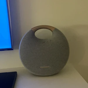 Bluetooth Högtalare nypris 4500kr - Harman kardon onyx studio 6, nypris 4500kr