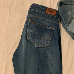 Lee lågmidjade jeans - Lågmidjade jeans som är för små för mig!