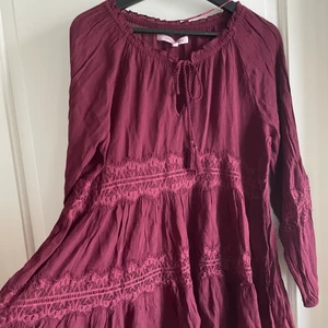 Kappahl dressshirt  - Det är en skjorta som är lång och öppen på det sättet 