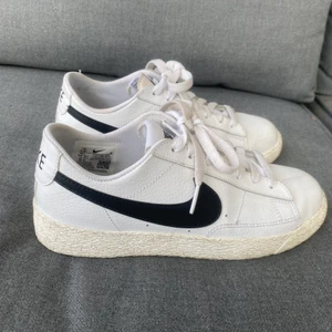 Nike skor - Helt nya Nike sneakers storlek 36/5🍒🍒💖🌸💖säljer för 400kr