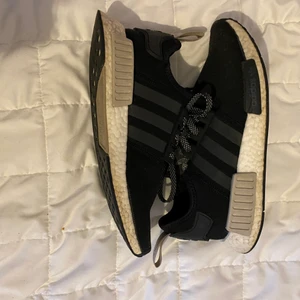 Adidas NMD  - Ett par Adidas NMD i storlek 40 2/3. Fint skick.