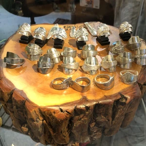 Skedar rings  - Handgjorda rings av skedar silver 350kr och Nysilver 150kr