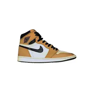 Air Jordan 1 ”Rookie Of The Year”  Condition:7/10 (flaws) 44 2499kr NOW AVAILABLE ONLINE - Restocked.se