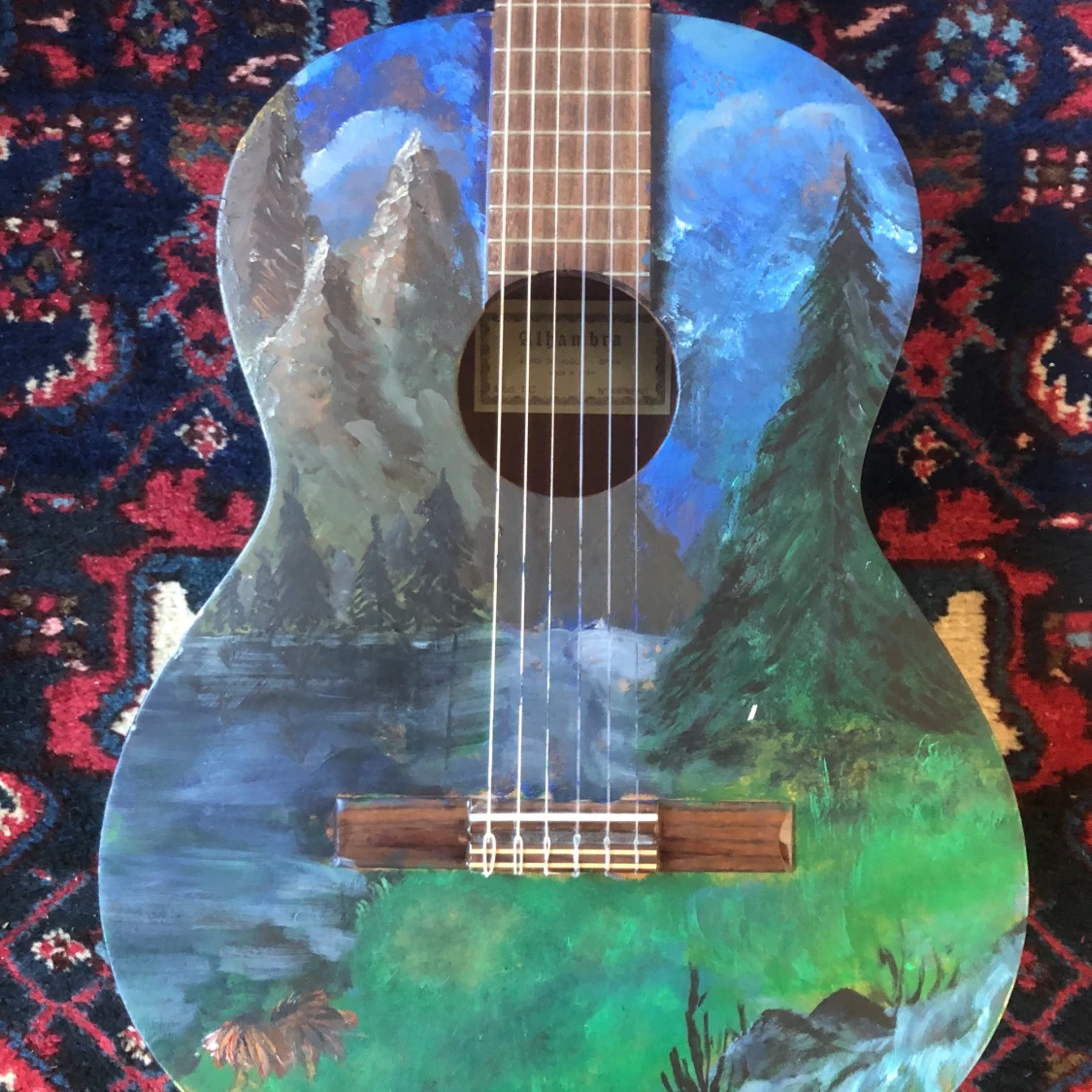 Handmålad design gitarr