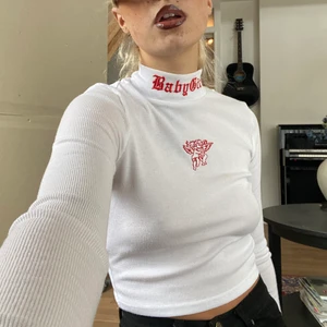 BABY GIRL - skit snygg tröja, använd bara ett par gånger ❤️