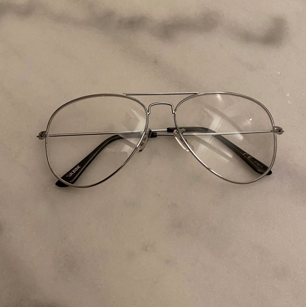Fake glasögon - Bik Bok | Plick Second Hand