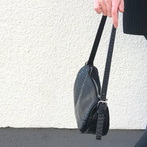 Svart väska - Populär svart handväska ✨fint skick!!