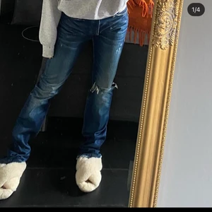 Zara jeans  - Så fina zara jeans från zara man som tyvärr var för stora för mig! Storlek 38. Köpte dessa från en sellout 
