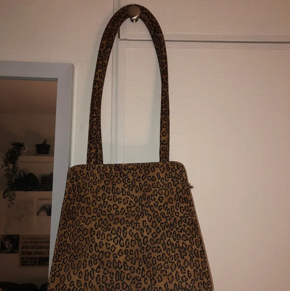 Cute leopard bag. Väskor.