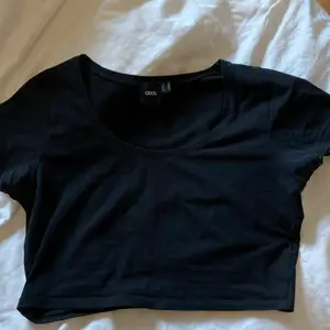 Basic T-shirt 